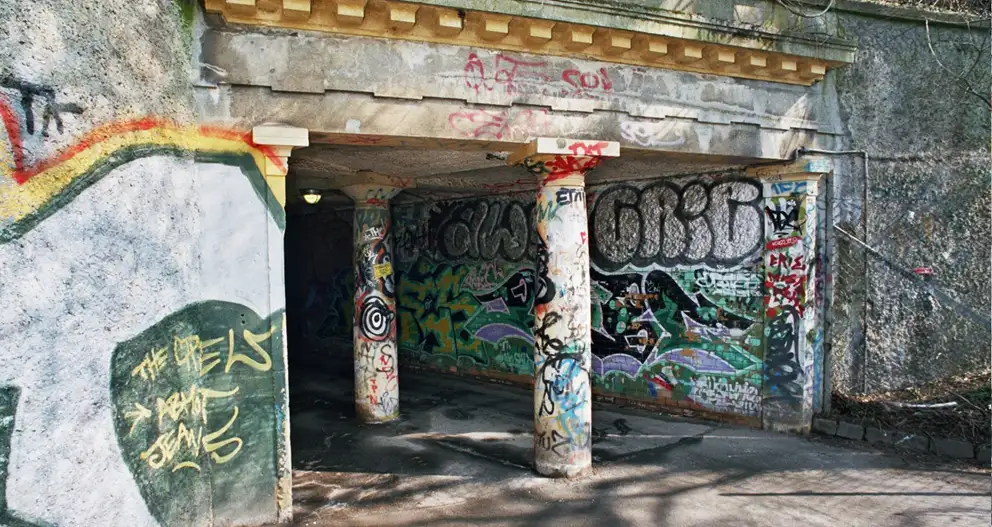 Tunnel med graffiti